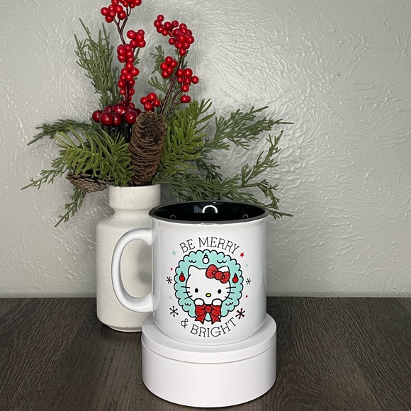Hello kitty Christmas mug - Picture 3 of 3
